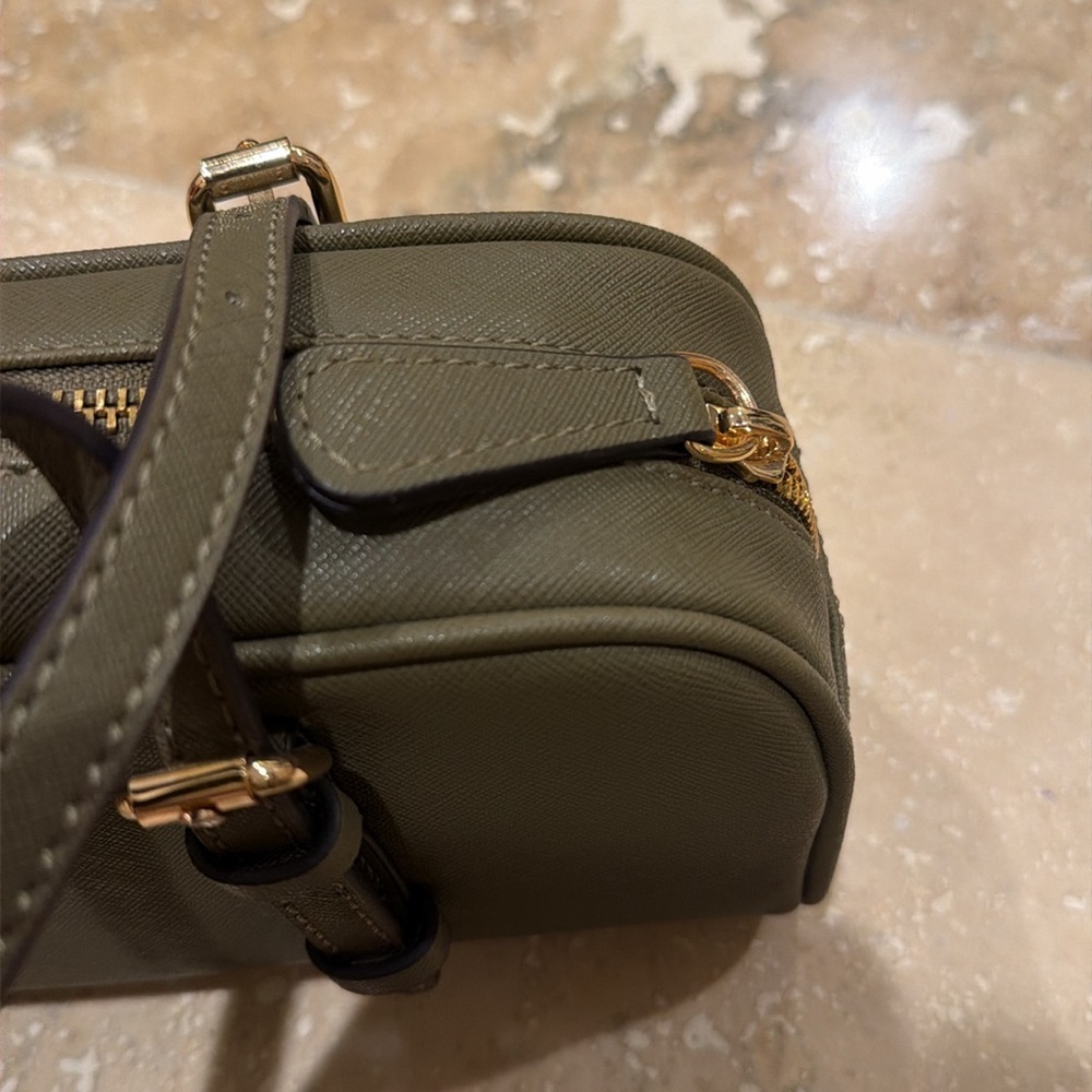 GUESS Olive Green Saffiano Leather Shoulder Bag - Picture 4 of 7